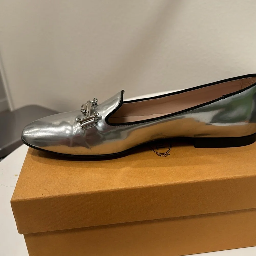 - Tod`s Silver Leather Loafers size 40, Like New, box and dust bag included